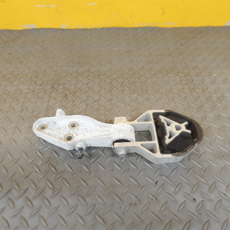 2019-2022 VOLVO XC40 ENGINE MOTOR LEFT TORQUE ROD REAR MOUNT BRACKET 32222105