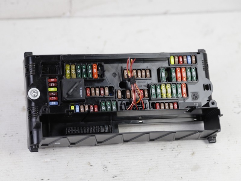 BMW M5 550i 535i 528i BCM BODY CONTROL MODULE FUSE BOX 9252815 OEM 11 - 16