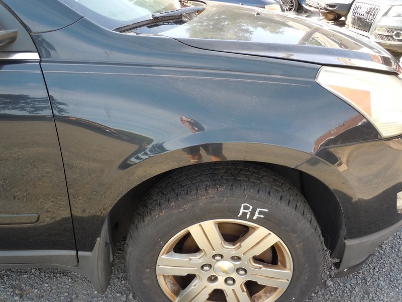 2009-2017 Chevrolet Traverse Fender Passenger Right RH OEM 83C