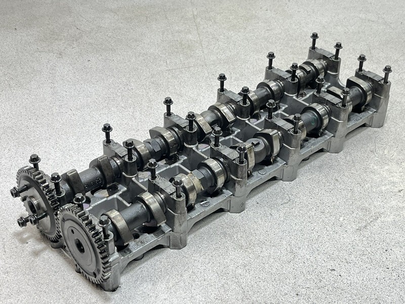 04-06 Mercedes Dodge Sprinter T1N OM647 2.7L l Engine EX IN Cam Shaft Carrier