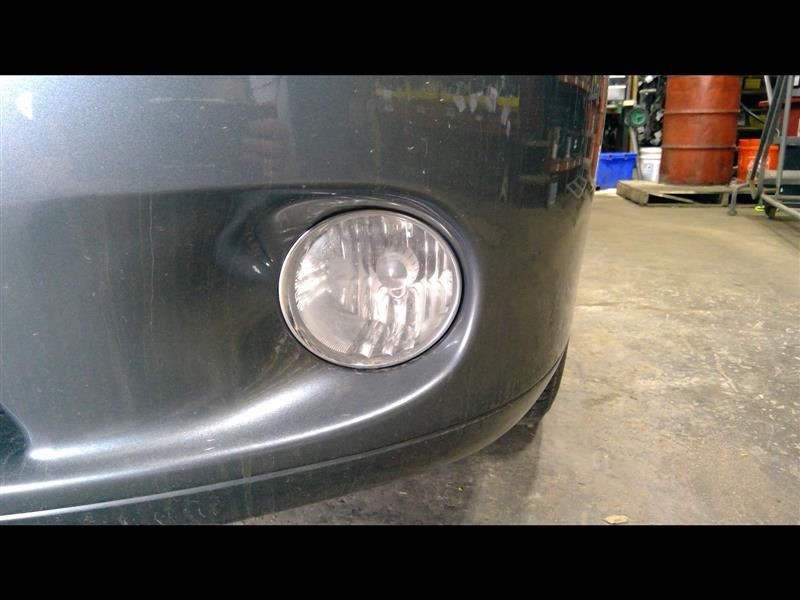 Driver Corner/Park Light Fog-driving Bumper Mounted Fits 06-09 4 RUNNER 1345250