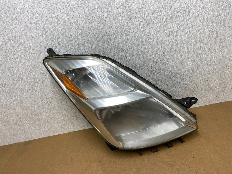 2004-2005 Toyota Prius Right Passenger RH Halogen Headlight AE3182 DW