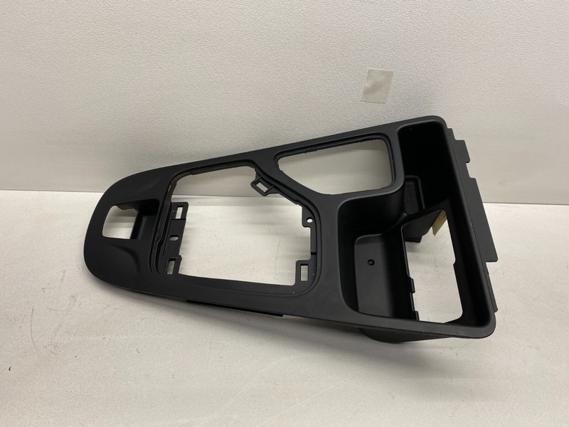 2014-2017 JEEP CHEROKEE CENTER CONSOLE SHIFTER TRIM SURROUND BEZEL BLACK OEM