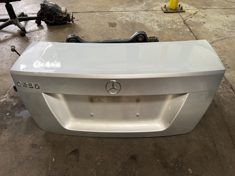 08-14 Mercedes C-class W204 Sedan REAR TRUNK LID Gray OEM