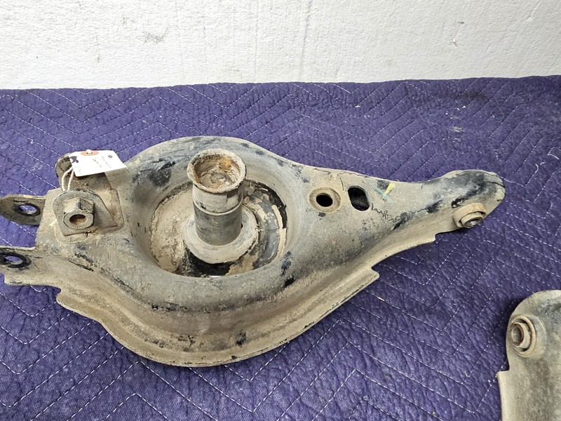 Passenger Lower Control Arm Rear Rear Fits 05-06 CHEVY EQUINOX