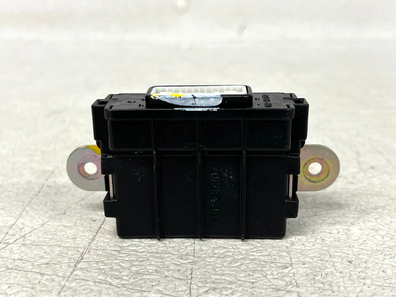 ⭐2015-2017 KIA K900 FRONT RIGHT PASS DOOR CONTROL MODULE UNIT OEM LOT2727