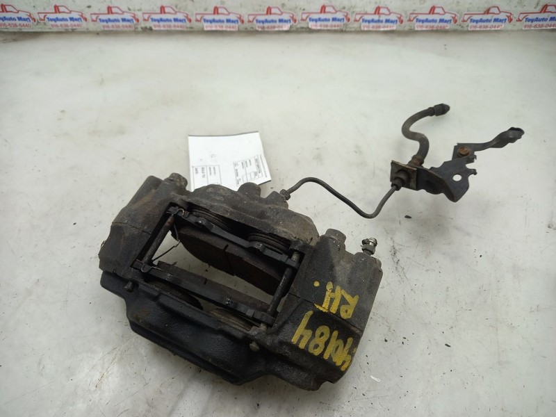07-14 TOYOTA FJ CRUISER FRONT PASSENGER RIGHT BRAKE CALIPER