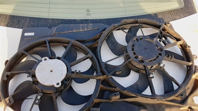 2013-2019 Ford Taurus Radiator Fan Motor Fan Assembly 3.5L Turbo w/o Police Pckg