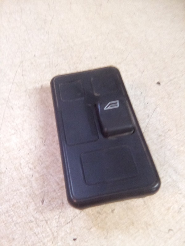 Volvo VNL Window Switch 3944083