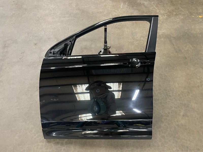 ⭐2015-2019 LAND ROVER DISCOVERY SPORT FRONT LEFT DOOR PANEL SHELL OEM LOT2605
