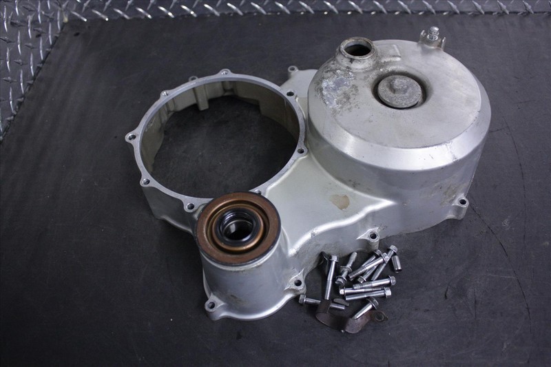 85 HONDA GL 1200 L GOLD WING ENGINE STATOR GENERATOR COVER OEM GL1200