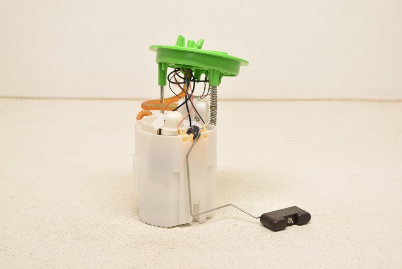 MK7 VW Jetta GLI Fuel Pump Gas Sender Unit Genuine Oem 2021-2024