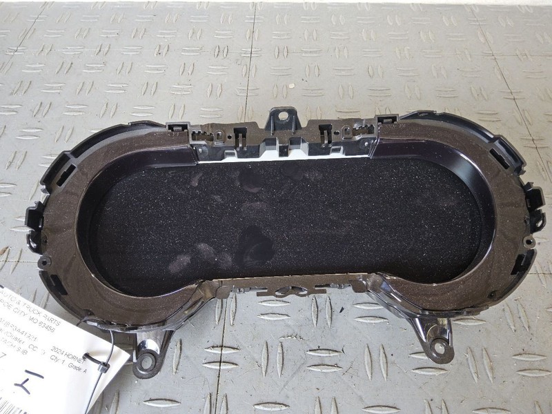 2023-2024 Dodge Hornet Speedometer Instrument Cluster 2.0L MPH and KPH (opt SJB)