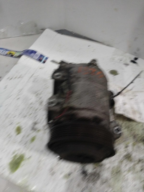 2013 Nissan Rogue A/C Compressor OEM 92600JM01B 140K Miles Black