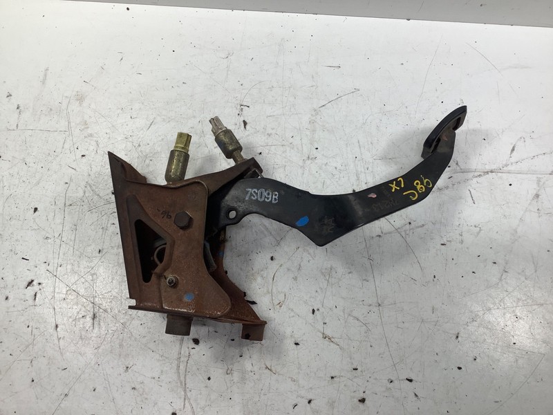 96-00 Honda Civic 1.6L LX, EX Clutch Pedal OEM