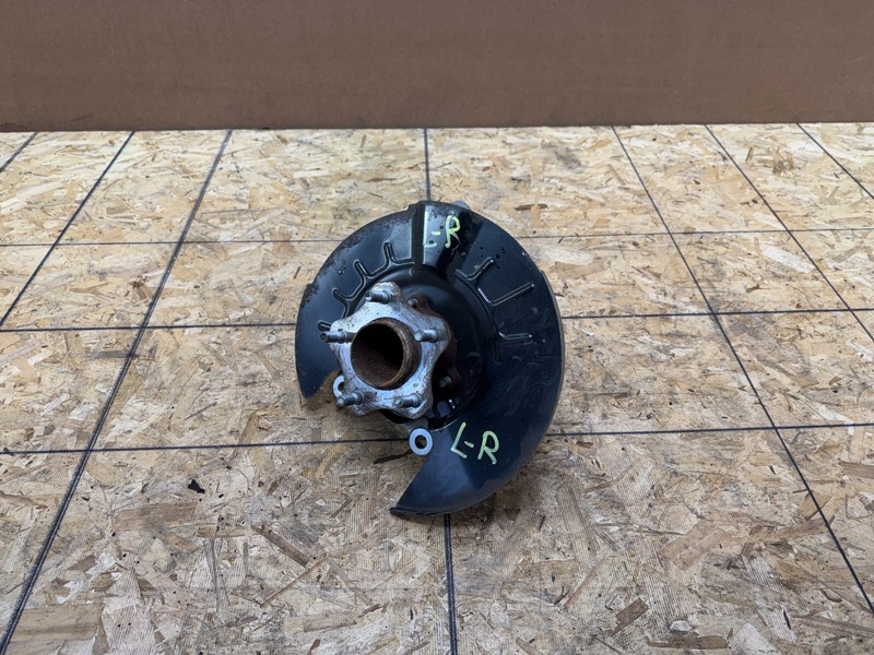 NISSAN PATHFINDER 2022-2025 OEM REAR LEFT DRIVER SPINDLE KNUCKLE HUB BEARING ASY