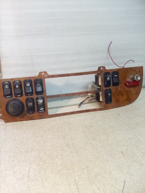 2009 Peterbilt 386 Dash Switch Panel S64-6016-200