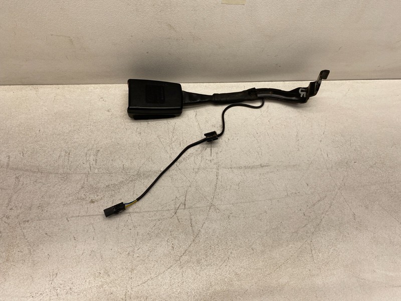 2010-2014 VOLKSWAGEN JETTA WAGON GOLF SPORTWAGEN LEFT FRONT SEAT BELT BUCKLE