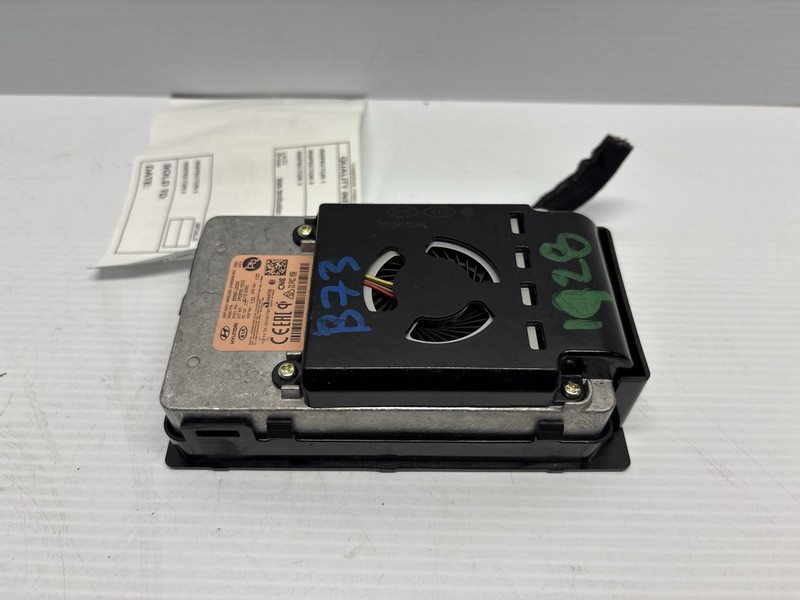 2021 - 2023 HYUNDAI ELANTRA PHONE WIRELESS CHARGER MODULE UNIT OEM 95560L0000
