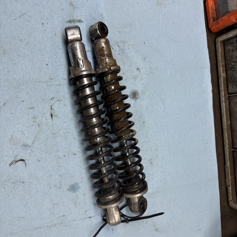 1977 - 1978 Honda XR75 Vintage Dirtbike rear shock absorbers