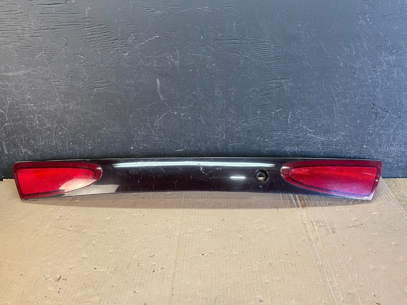 1998-2003 Ford Escort Sedan Rear Center Lid Mounted Tail Light ad8583 DG