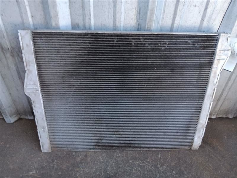 11-15 BMW F01 750i Radiator Main Large 17117570094