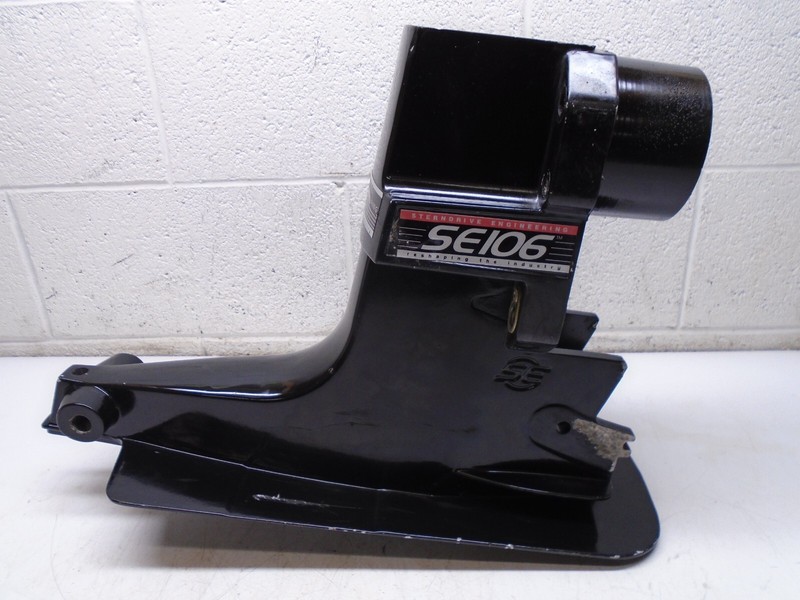 CF5 SE106 Alpha One Gen I Empty Upper Gearcase Housing Only 97-108-10K