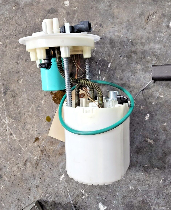 2012-16 BUICK LACROSSE Fuel Pump Assembly Tank Mounted 2.4L