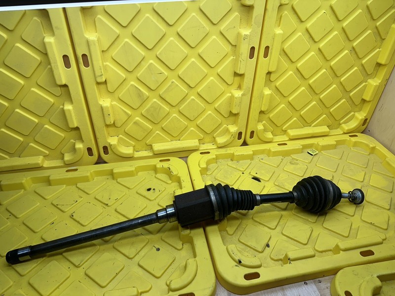 2013 - 2015 BMW X1 E84 2.0L FRONT RIGHT SIDE AXLE SHAFT HALFSHAFT OEM 7591682