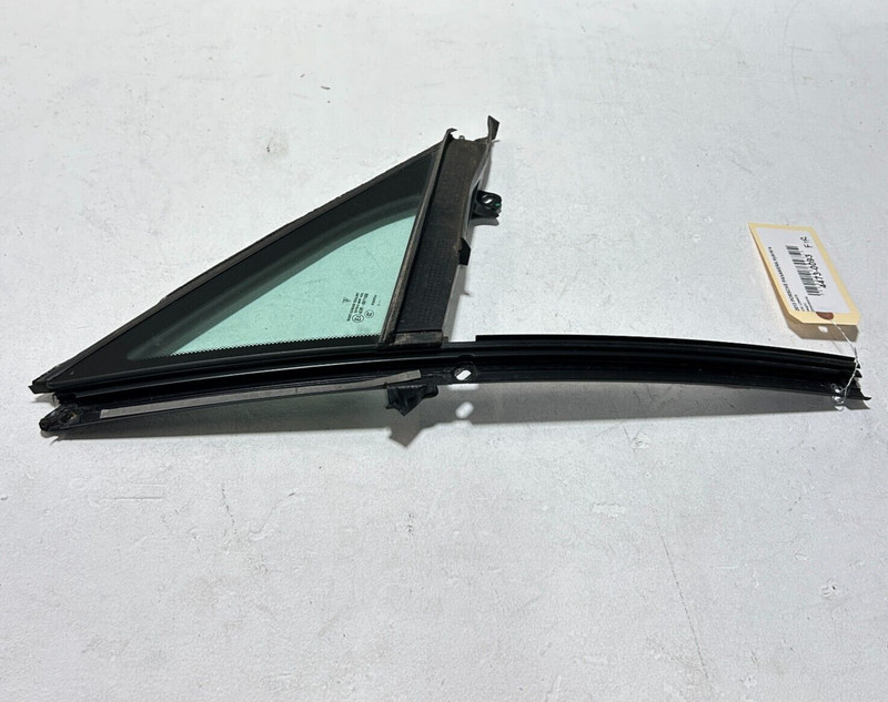 2012-2016 PORSCHE PANAMERA S HYBRID FRONT RIGHT DOOR QUARTER WINDOW GLASS OEM