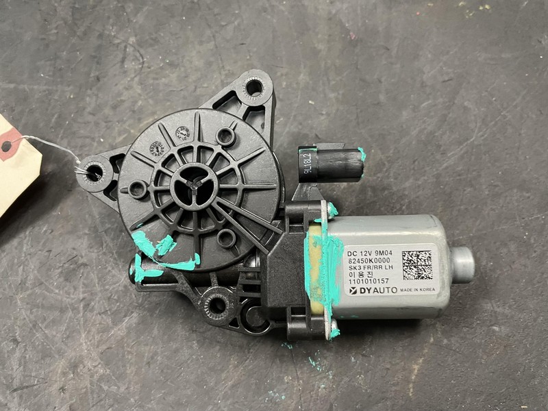Rear Left Door Window Regulator Motor 2020 Kia Soul 82450-K0000 2021 2022 2023