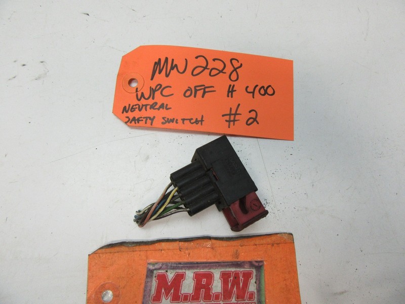NEUTRAL SAFETY SWITCH WIRE PLUG CONNECTOR HARNESS AUTOMATIC TRANSMISSION SAAB
