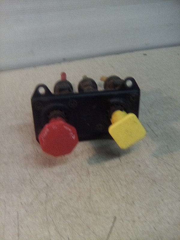 Bendix 50157153 Air Brake Valve