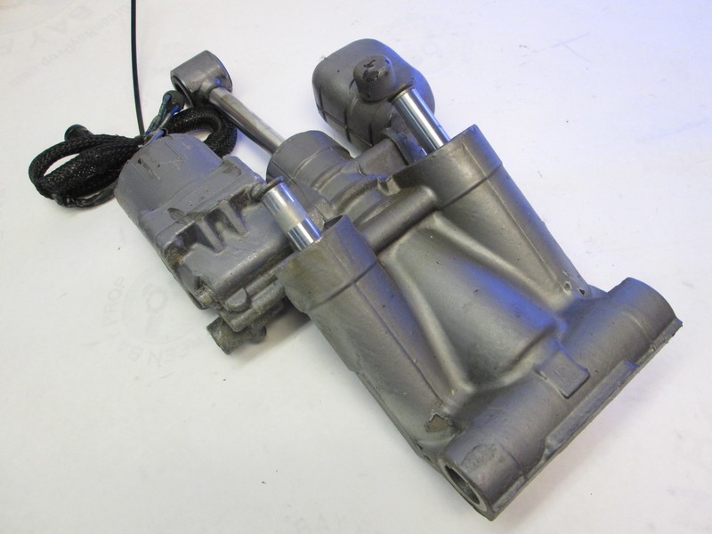 NON-Working Evinrude Johnson Outboard Hydraulic Trim & Tilt Unit 0438528