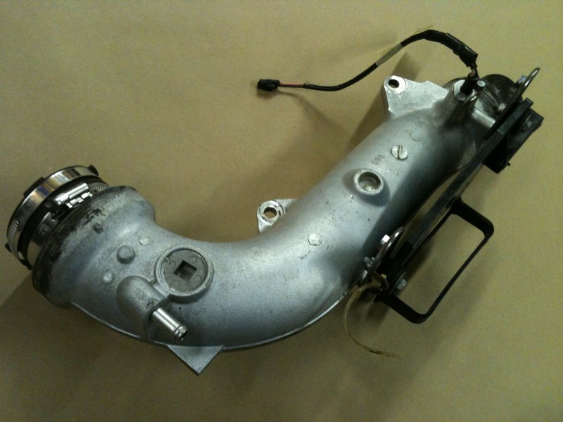07 Yamaha VX 110 Exhaust Muffler Pipe with Temp Sensor CDI Rubber Mount VX110