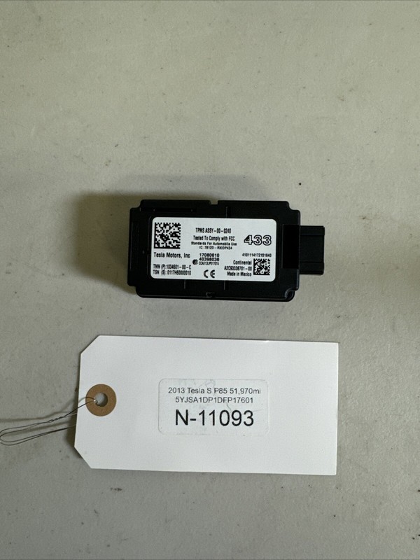 12-21 TESLA MODEL S X TPMS TIRE PRESSURE CONTROL MODULE OEM 11093 B142