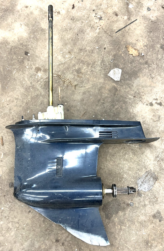 Yamaha Outboard Lower unit assy 150-175-200hp 1989-2003 2-stroke FRESHWATER!