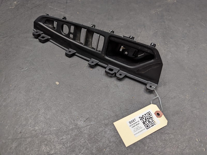 Front Left Door Master Window Switch Bezel 2018 BMW X6 51427329113 2015 - 2019