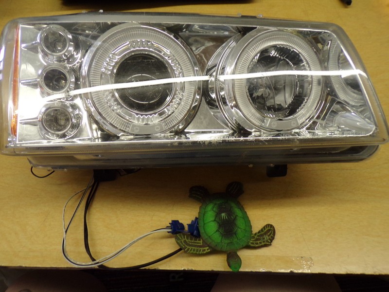 Junyan, Right Headlight, HU613-HLR *Free Shipping*