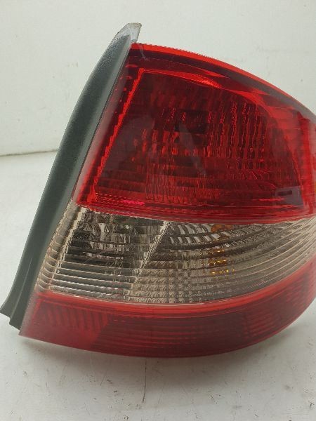 01-03 TOYOTA PRIUS 1.5L FWD AT PASSENGER SIDE REAR TAIL LIGHT ASSEMBLY