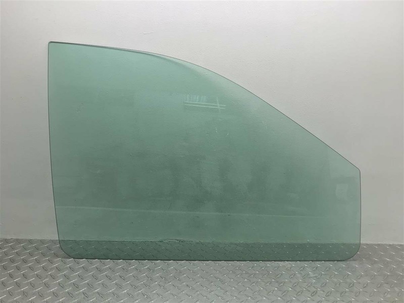 04-07 DODGE GRAND CARAVAN TOWN AND COUNTRY PASSENGER FRONT DOOR GLASS OEM