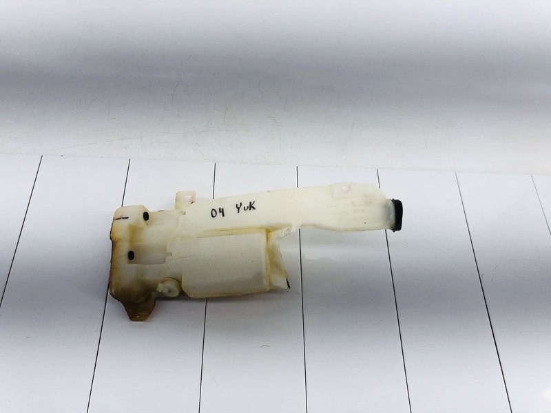 00-06 GMC YUKON XL 1500 WINDSHIELD WIPER WASHER RESERVOIR TANK OEM