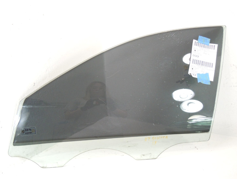 2006-2010 Hyundai Sonata 2.4L Front Door Window Glass Driver Left OEM