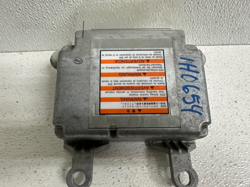 2006-2007 Subaru B9 Tribeca Occupant Module Computer ID:98221XA03A