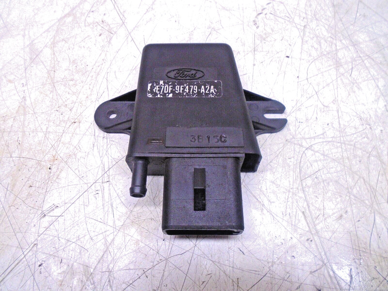 B2c OMC Johnson Evinrude Air Pressure Sensor 987679 3854160
