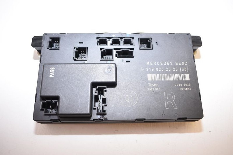 2006-2008 MERCEDES BENZ CLS550 W219 5.5L V8 PASSENGER SIDE RF DOOR CONTROL MODUL