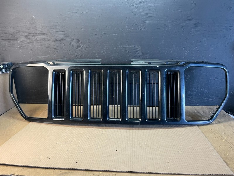 2008 2009 2010 2011 2012 Jeep Liberty Front UpperGrill Grille OEM AC2016 DG