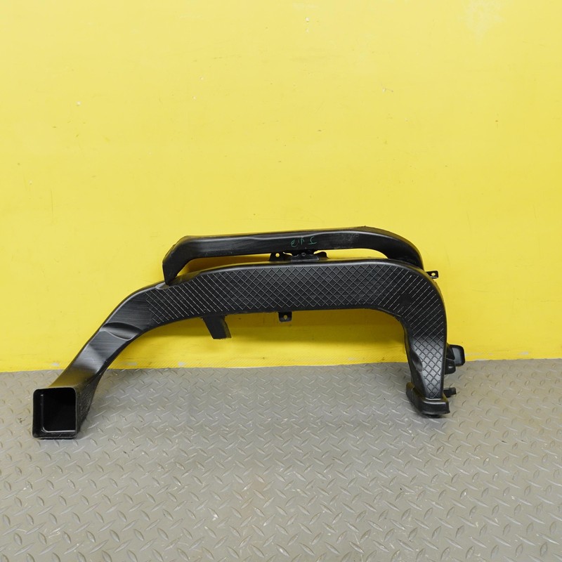 2019-2024 GMC SIERRA 1500 Dash Panel Distribution Outlet Duct OEM 23393851