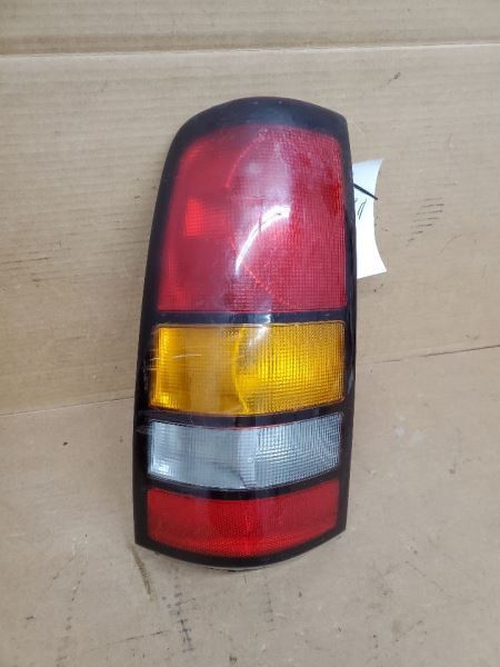 Driver Tail Light Classic Style Fits 05-07 SIERRA 1500 PICKUP 276384
