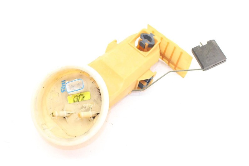 01-02 BMW Z3 Roadster 2.5L Fuel Pump Assembly